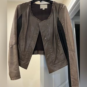 Hinge jacket. Brown and black. Like new!